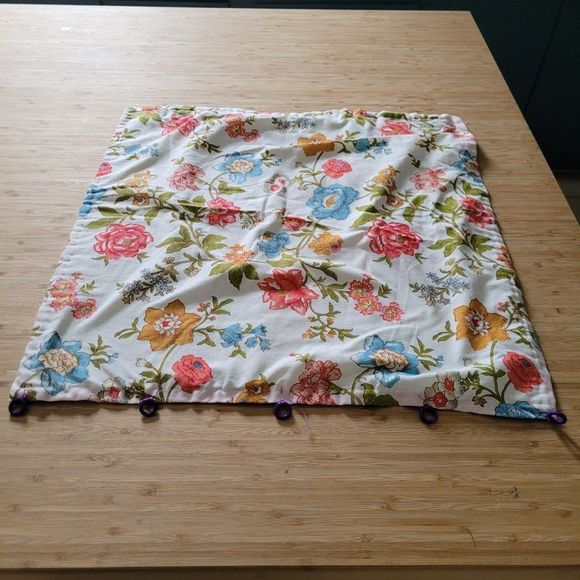 Vintage Native Fabric with hooks for display. - Picture 4 of 9